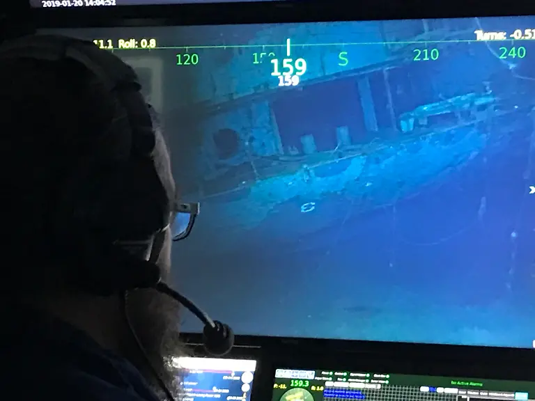 8-visible-on-hull-from-online-room-2