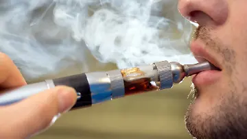 elfbar elfa master akku Der medial aufgebaute Fall um LeeRay King und die zerstrte Vape Lunge.  #steamshots #harmreduction #ezigarette #vape #fakenews