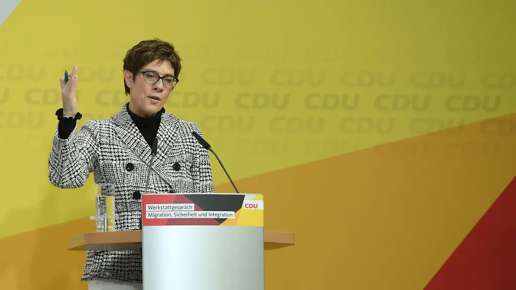 99a8a4f336dc256bf74eb7b68a1be886