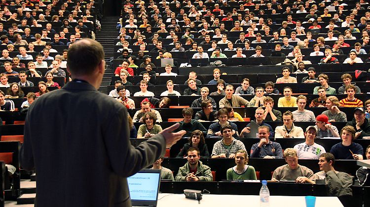 Der Traum eines jeden Dozenten: ein voller Hörsaal.