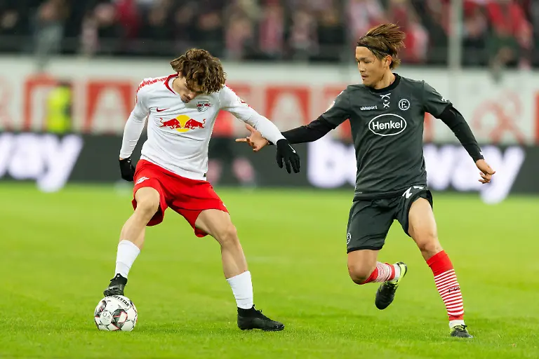 7b6bfbb22305207609311a5066123c46