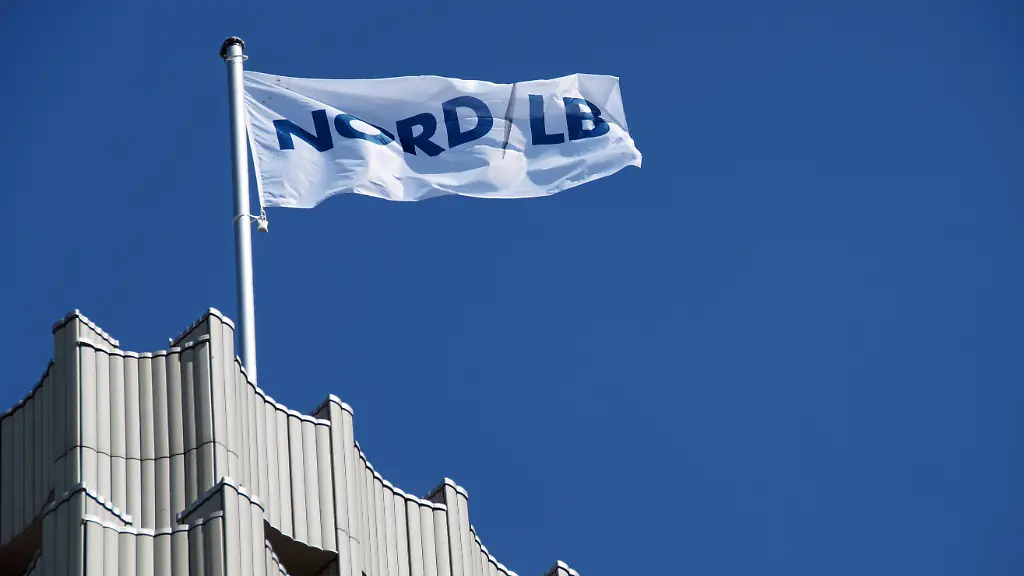 7aaedc51ac19e32d74d157e4ae8d808b