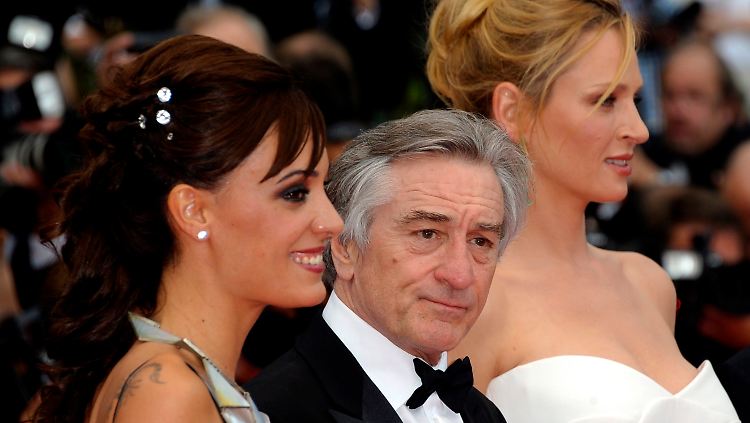 Freut sich darauf, viele Filme in Ruhe zu gucken: Jury-Präsident Robert DeNiro mit den Jury-Mitgliedern Uma Thurman und Martina Gusman