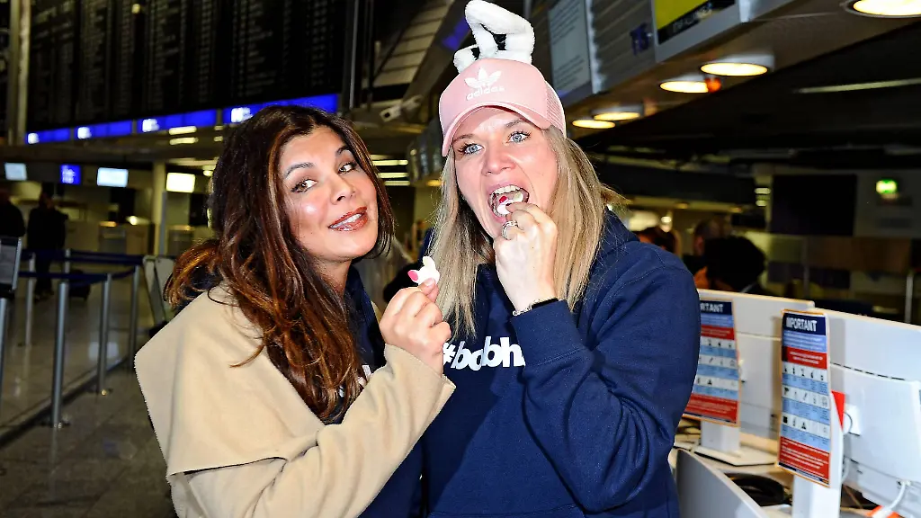 857709ebb2d18cea8101fd8609c5da7e