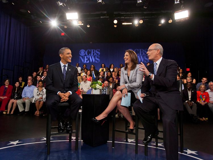 Medien und Macht: Der TV-Sender CBS inszeniert ein sogenanntes "Town Hall Meeting on the Economy" mit Präsident Obama (links).