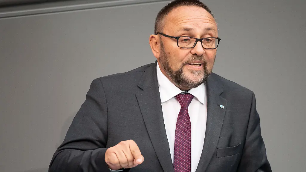 0b0c831e45940a0c12aae8164e9546e3