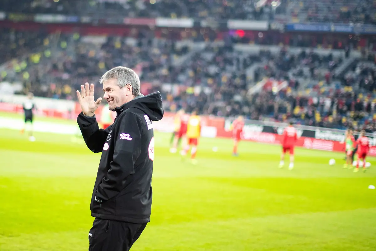 8ba280a6cef3bd77ae140ecbee3edfed