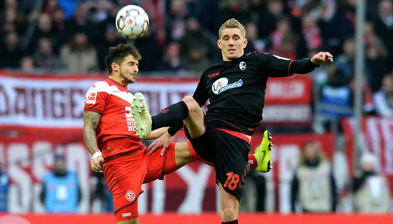 60c18d97ef054b44893db3332d5501e0