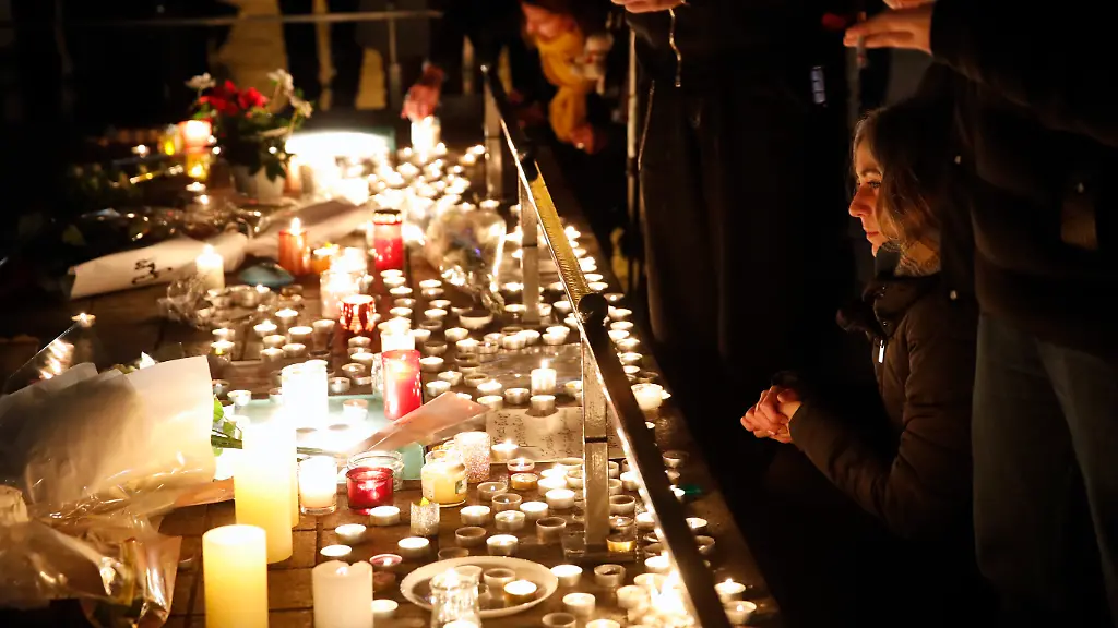 4042dc79b6d755189cac3bbe1d6d5e88