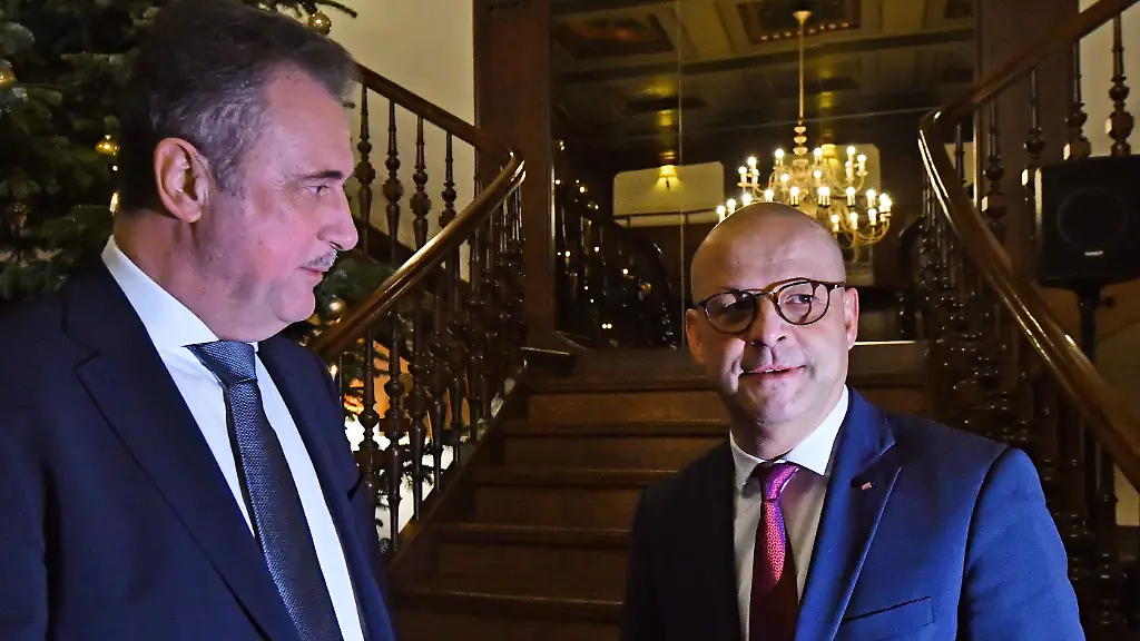 b79edc58742eced43e03ce35377953bb