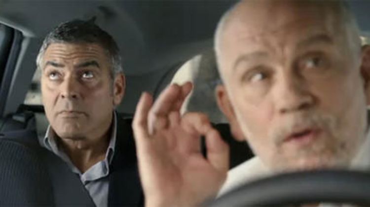Lieber in Deckung gehen: Nestlé-Umsatz leidet unter starkem Franken. (Bild aus Nescafé-Werbung)