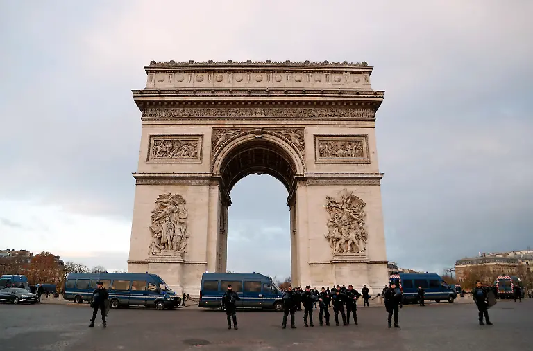 dffdfd4dc15949b98ee1f203f578fbcb