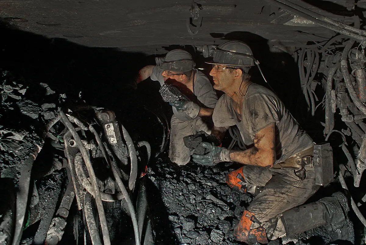 c4068de63a81402b306f11d5b11d7a95