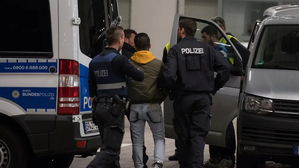 d25f13e5fcdec783cf24ba55cc11e26c