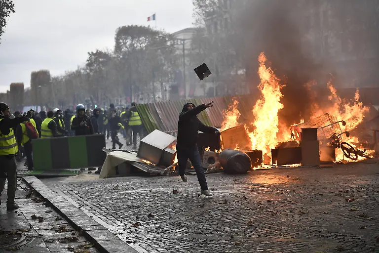 9f2f7e16e3c81efe44824f1445754d3c