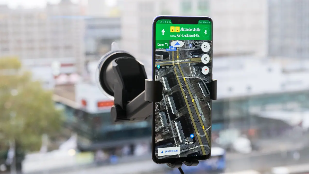 Ultron-Free-Charge-10-Car-02