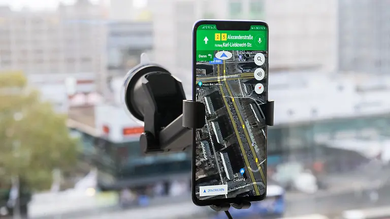 Ultron-Free-Charge-10-Car-02