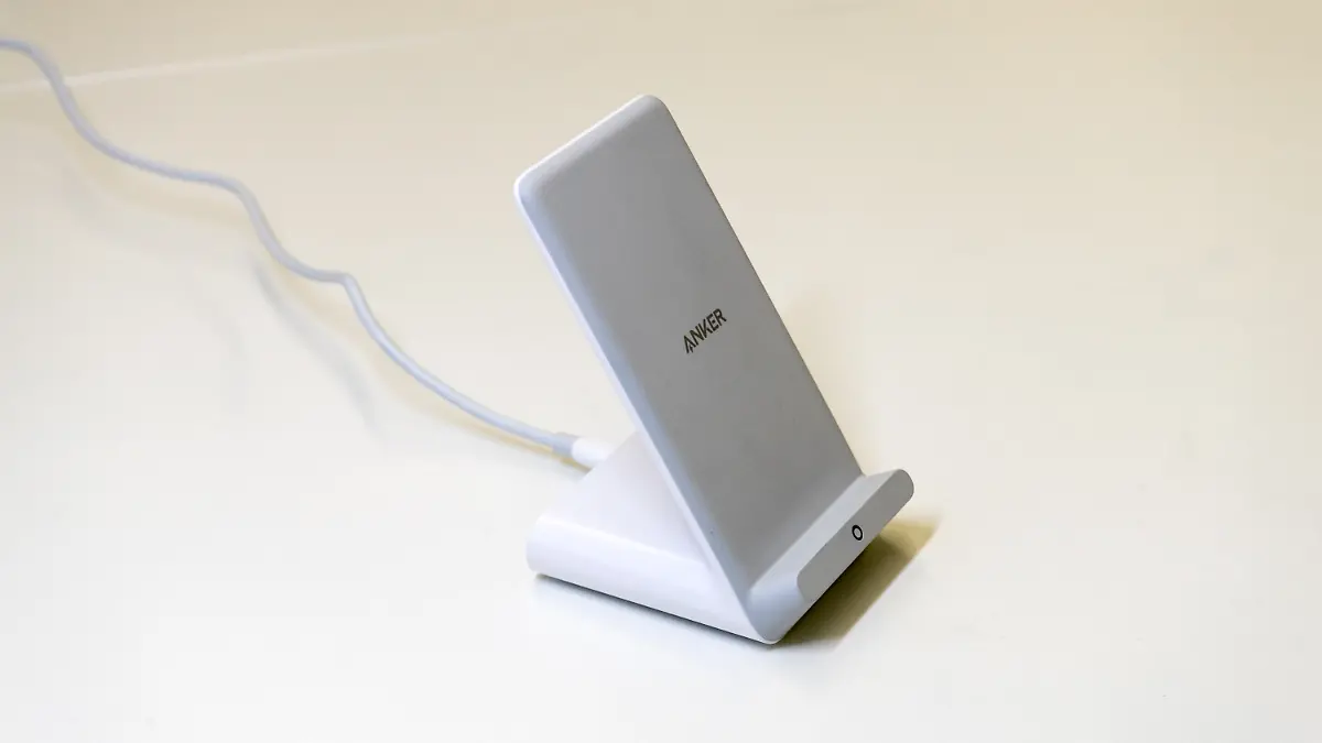 Anker-Power-Wave-75-Stand-OC-01