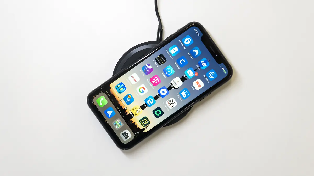 Belkin-BoostUp-Bold-02