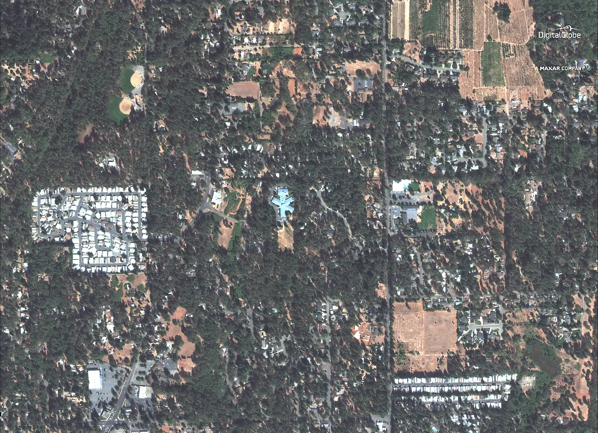 06-paradise-california-north-end-of-town-before-fire-10sept2018-wv3