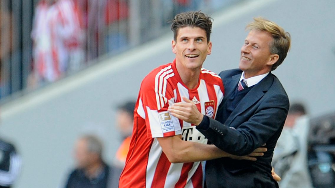Schenkt Mario Gomez seinem scheidenden Trainer Andries Jonker zum Abschied noch ein paar Törchen?
