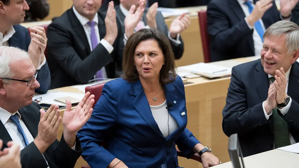 0bacc0069aa01a9ac2d10a15d991a5a7