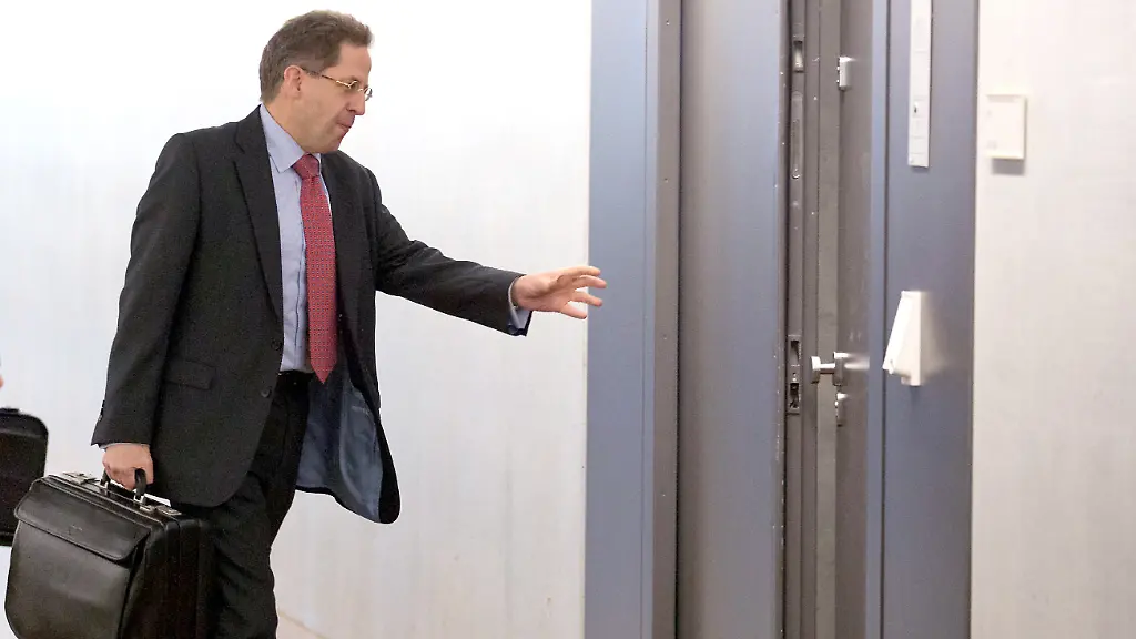 411123bbcbca554b6dfabbaeaf9eb765