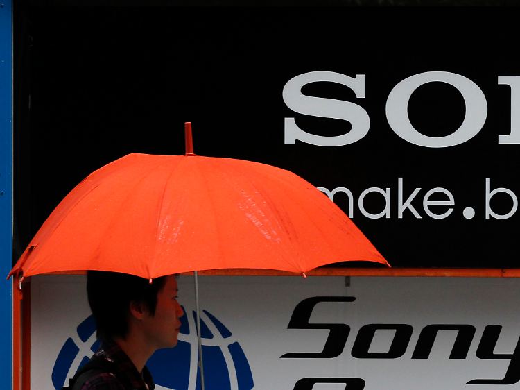 Schlechte Nachricht um schlechte Nachricht prasselt auf Sony ein.