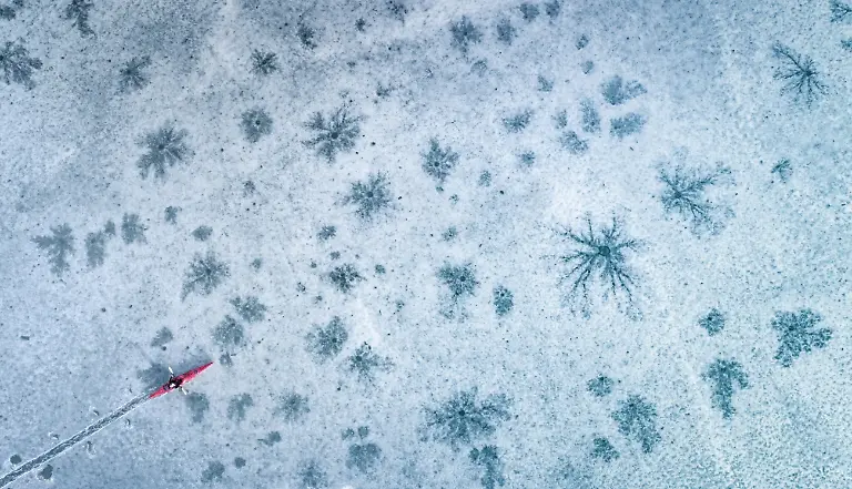 02-Red-Kajak-By-Stefan-Thaler-Highly-Commended