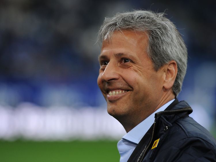 Als Lucien Favre zu Borussia Mönchengladbach kam, war der Verein klinisch tot. Nun ist mit der Relegation der Klassenerhalt wieder möglich.