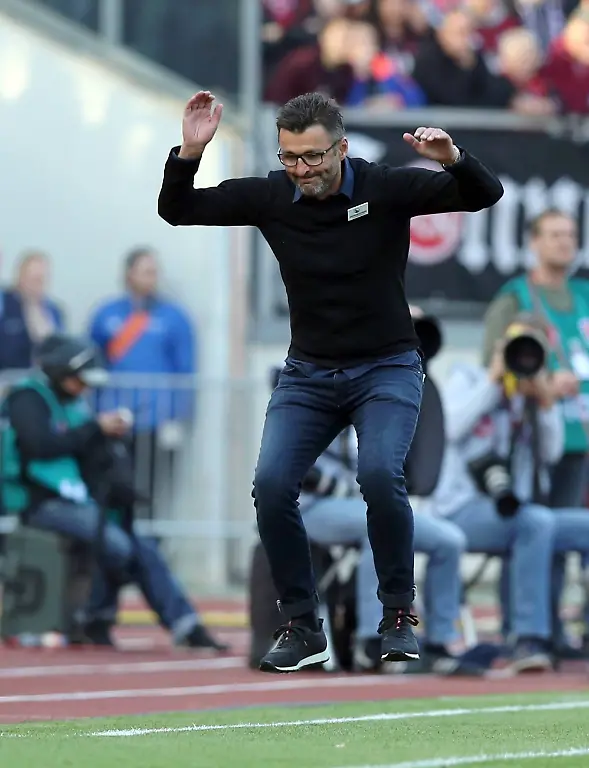 1a82d5a818104806907695c26c7268cb