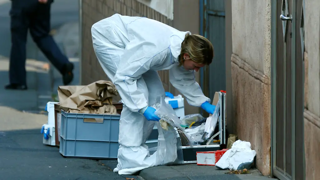 9b13b5a68fa2ec3eef3574fd9d2da348