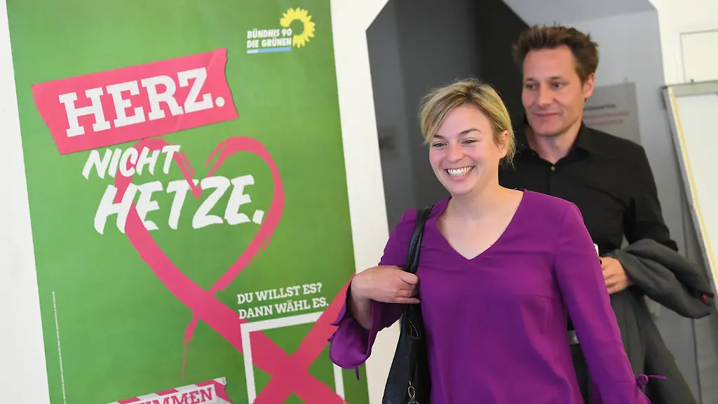 698b00e30e79f0c50f3a47d14599609e