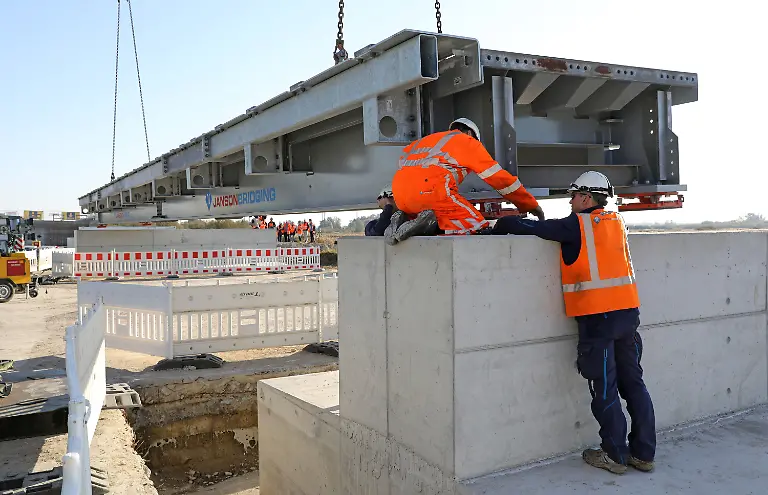 fd81c42eab7625ea63568fc1ee4830b8