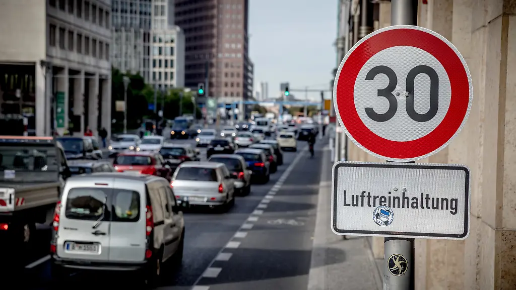 18b3ef30557e877ebdb2c5c9cdd0a67a