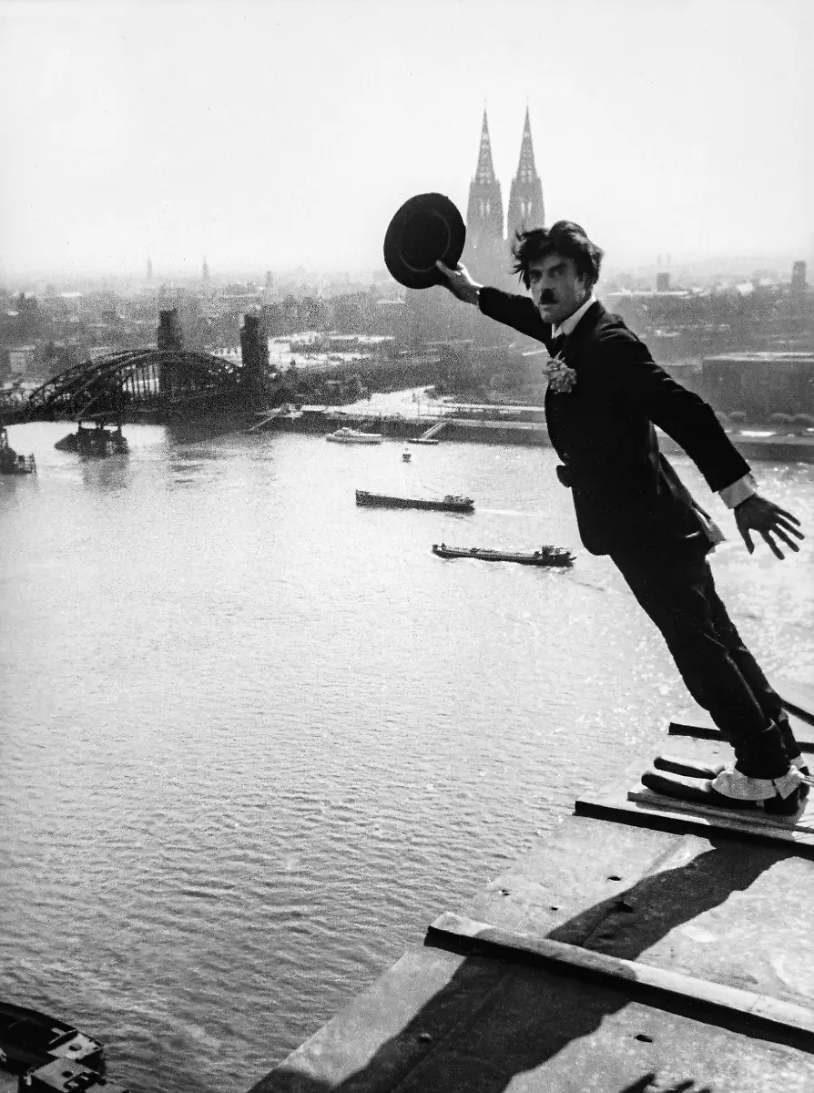 Artist-auf-Messeturm