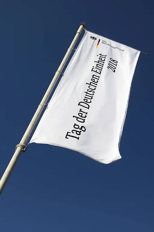 a6f9c152e170d9b56fad61939f2b25b0