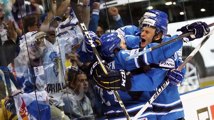 Finnland feiert in Bratislava.