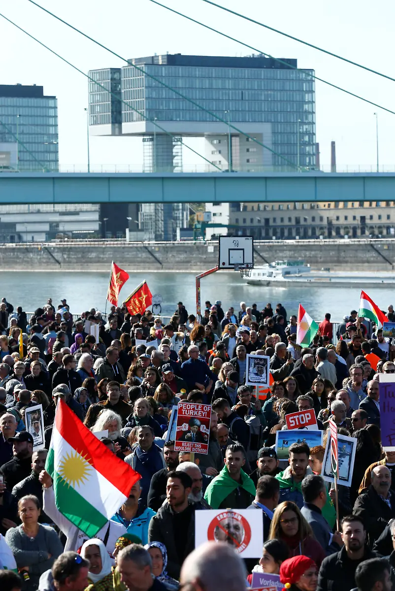 0b152a84d1f80bb13d43e1df99d63eb2