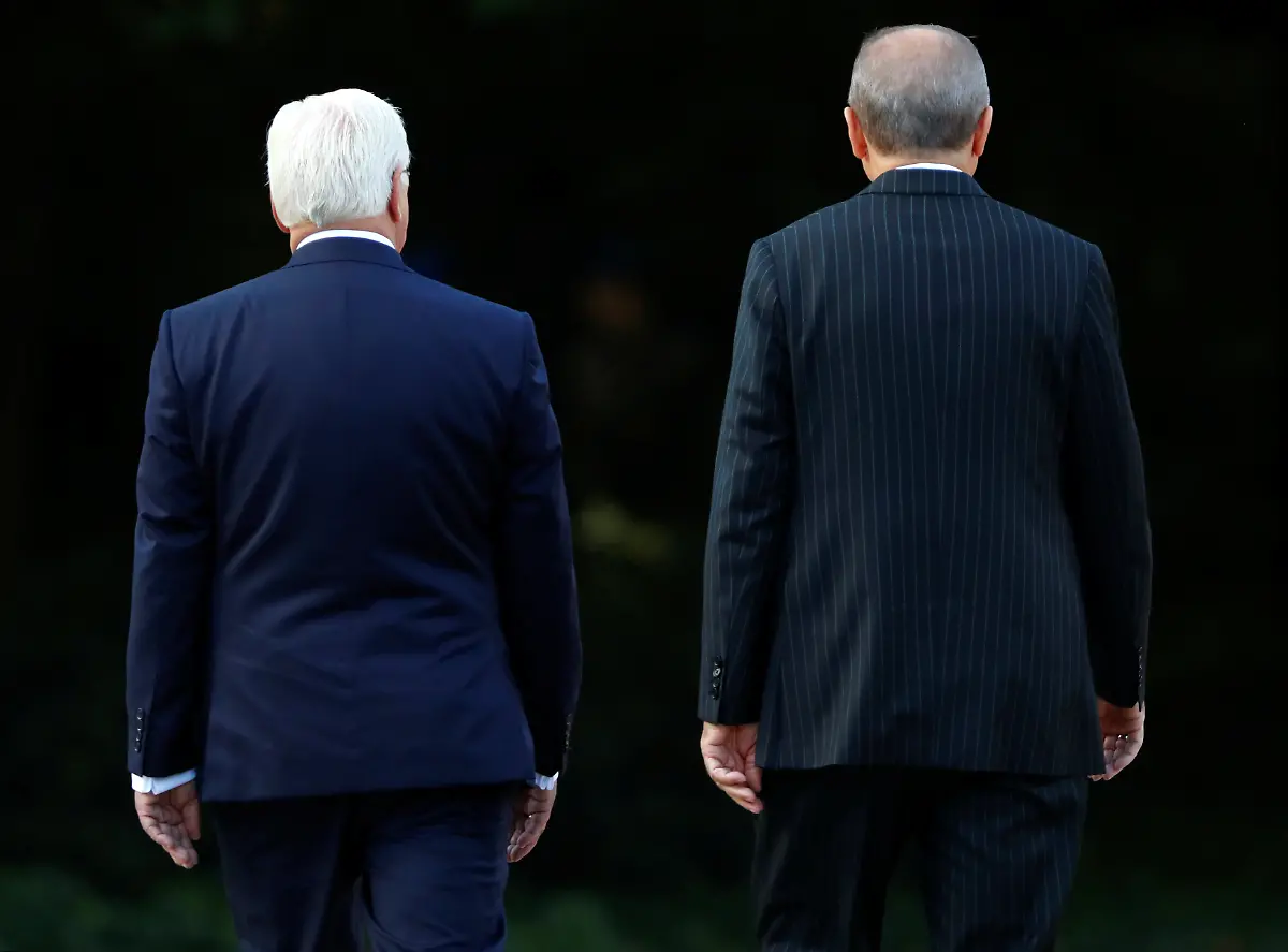 ef1af471bddd3f0329297145d50d12ec