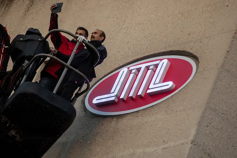 15da6adc11661a492cf4a8b677963228