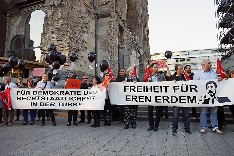 659e981cf880c7205fdeba7e0de54971