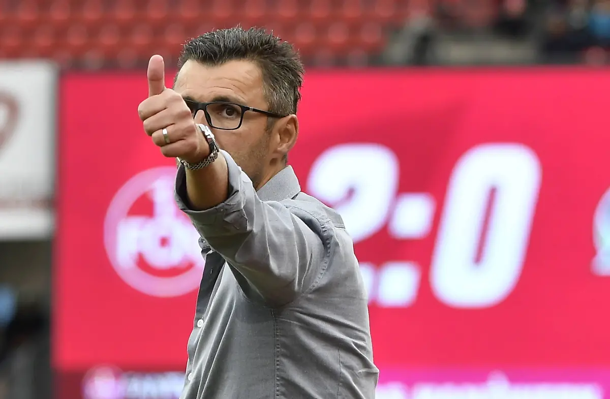 a4feaf5da861e9d573371a4fe112a1f9