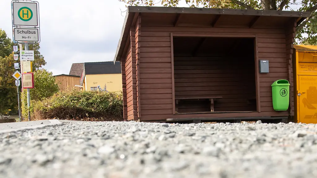 d9cb2e560e81c48bc4e187fc87540076