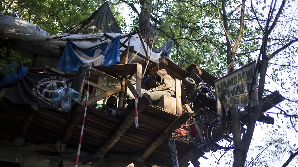 e23eab3c3a28e2b3edab28d5d096789b