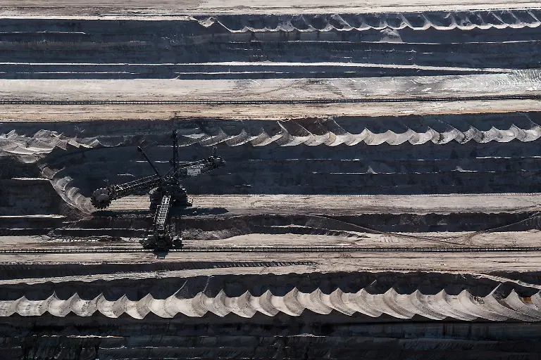 18050d4c59148470f65df6cebc492e25