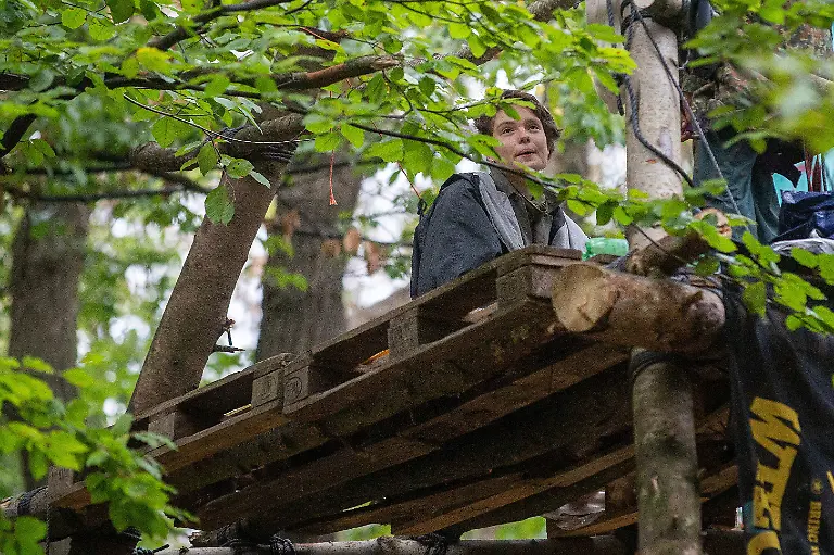 24d73d9458a4860fd04725e807302d3d