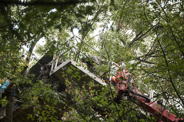 40b43cbccc9daa524dd3a3610867f833