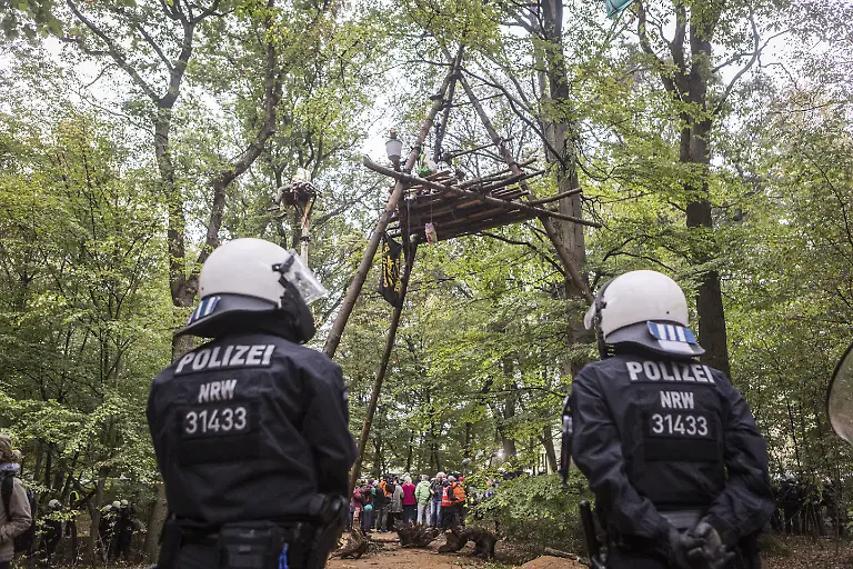 9e6dfcdb008d41e39ec2c00d726606cb