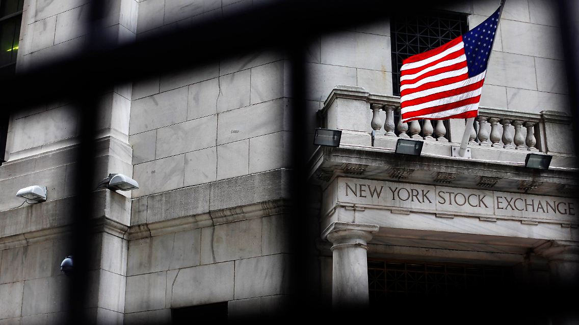 2011-05-13T170900Z_01_SHN606_RTRMDNP_3_EXCHANGES-NYSE.JPG5778868756610393169.jpg